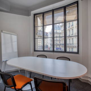 Bureau privé 10 m² 2 postes Coworking Rue de Richelieu Paris 75002 - photo 8